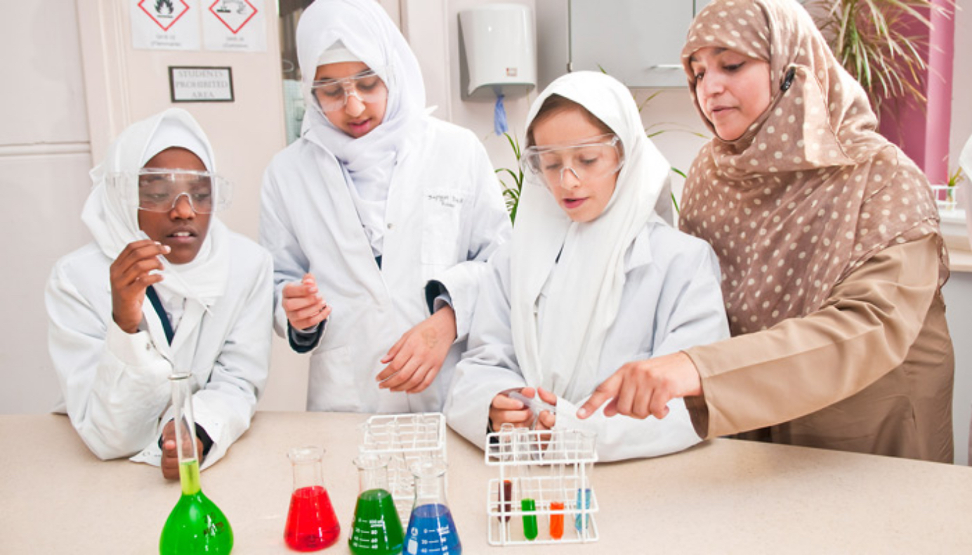 Photo: Islamia Girls School Chemistry Laboratory